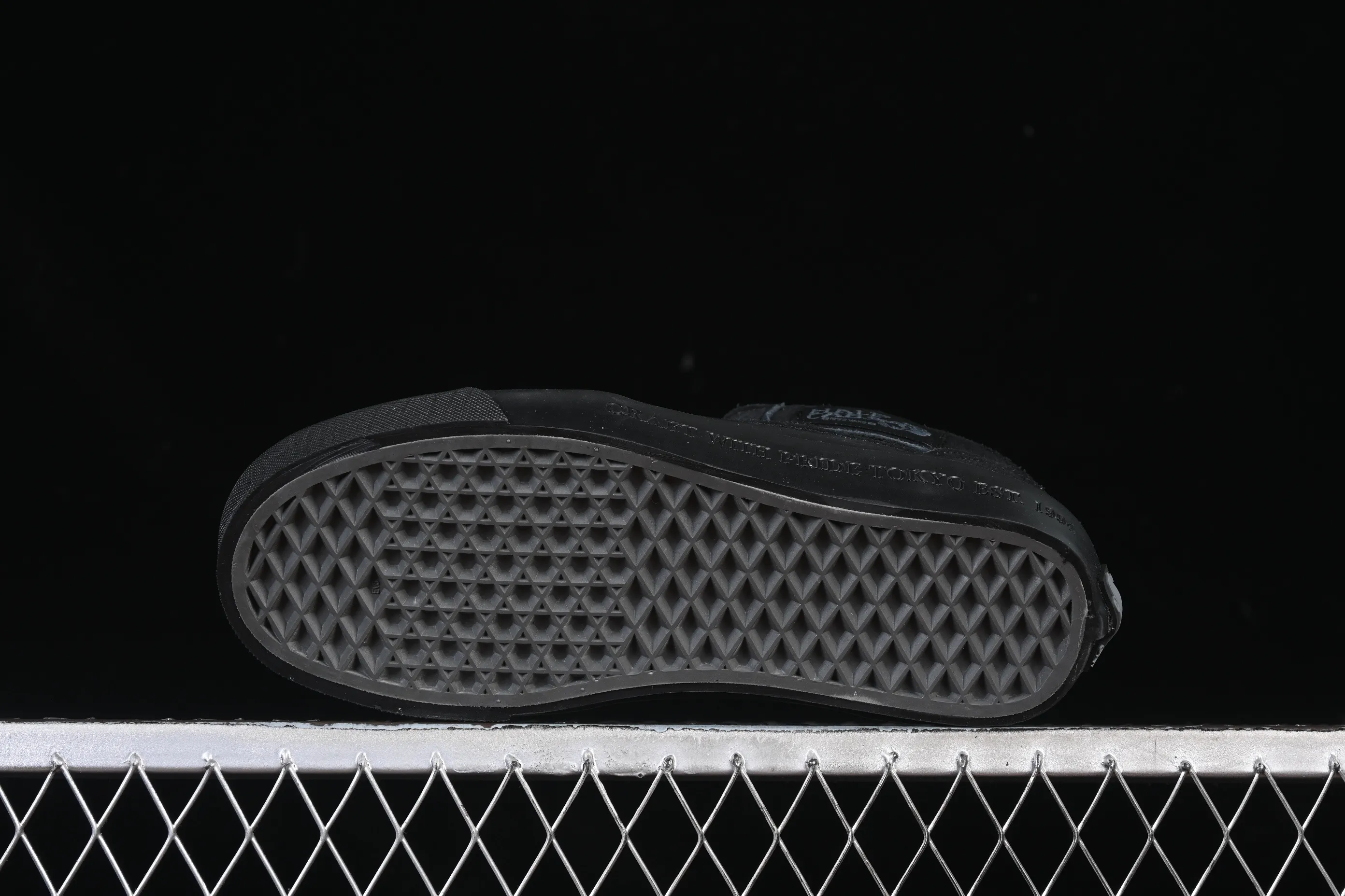 All categories Vans Vans series Vans Mid Vans China Vans Half Cab 33 Vans official retro casual simple versatile skateboard shoes VN000EFYBLA